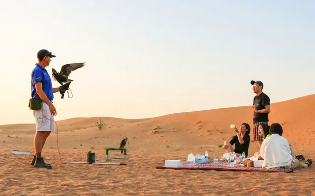 Morgensafari mit Kamelaktivität und Sandboarding – Aufnahme zum Erlebnis – Bild 4