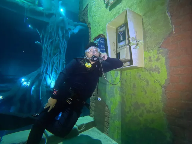Deep Dive Dubai: Sunken City Walk unter Wasser – Aufnahme zum Erlebnis – Bild 6
