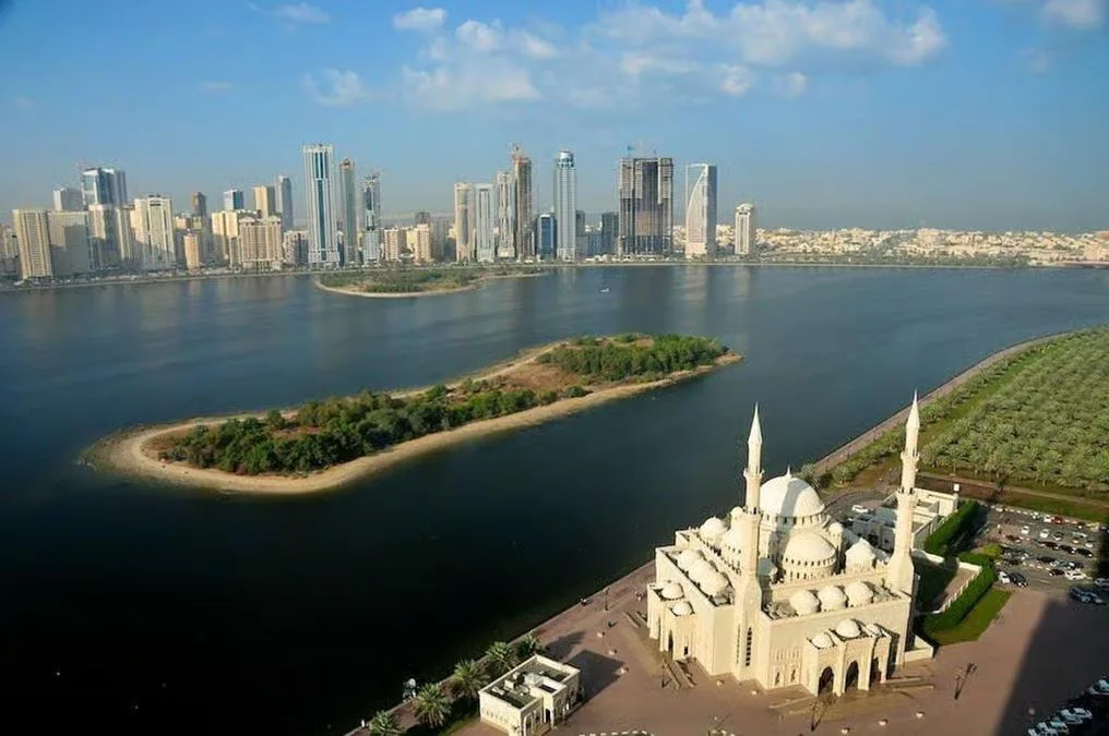 Heart of Sharjah: Kulturrundgang durch Gassen und Souks – Aufnahme zum Erlebnis