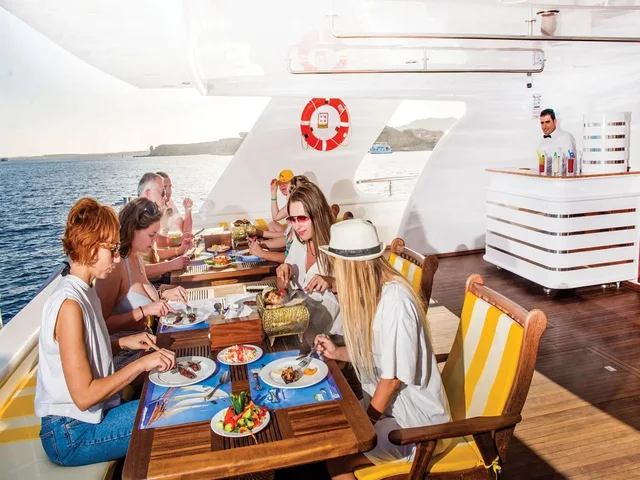 Marsa Alam Elite VIP Turtle Bay Cruise with BBQ Lunch — photo 7