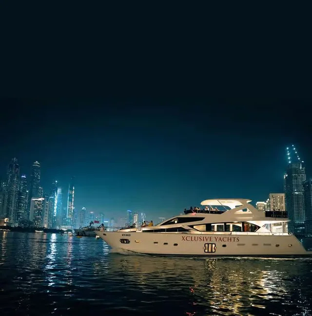Private Yacht Dubai Marina: Charter für bis zu zwölf Gäste – Aufnahme zum Erlebnis – Bild 5