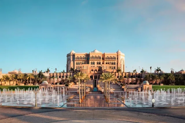 Abu Dhabi ab Dubai: Moschee, Palast und Etihad Towers – Aufnahme zum Erlebnis – Bild 24