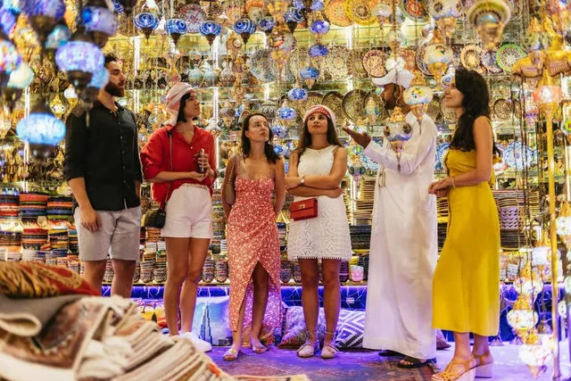 Al Fahidi, Souks und Abra: Rundgang durch das alte Dubai – Aufnahme zum Erlebnis – Bild 12