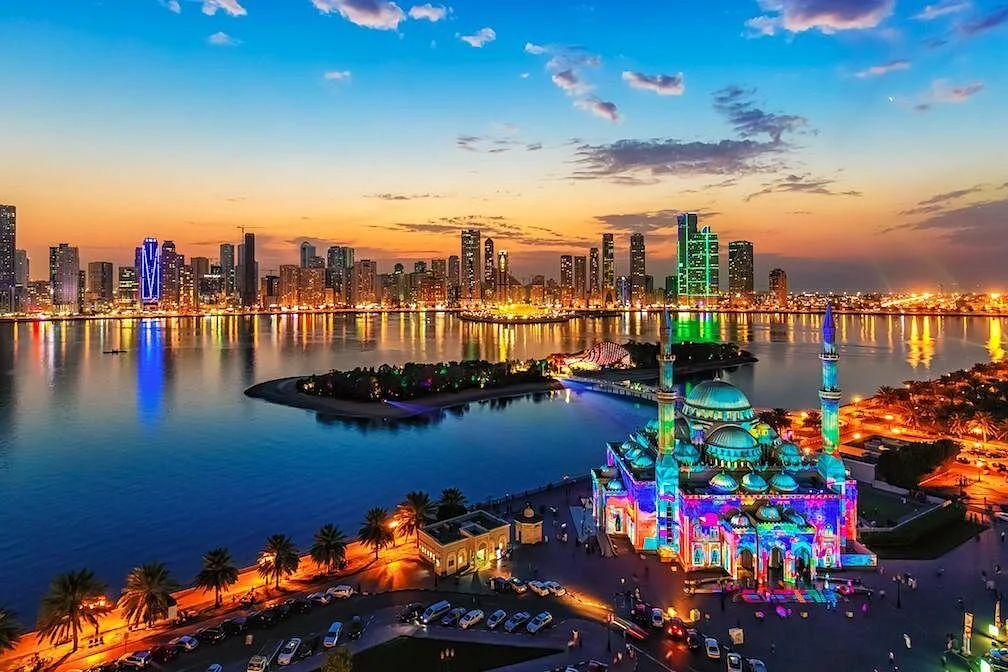 Sharjah und Ajman privat entdecken – Tagesausflug ab Dubai – Aufnahme zum Erlebnis