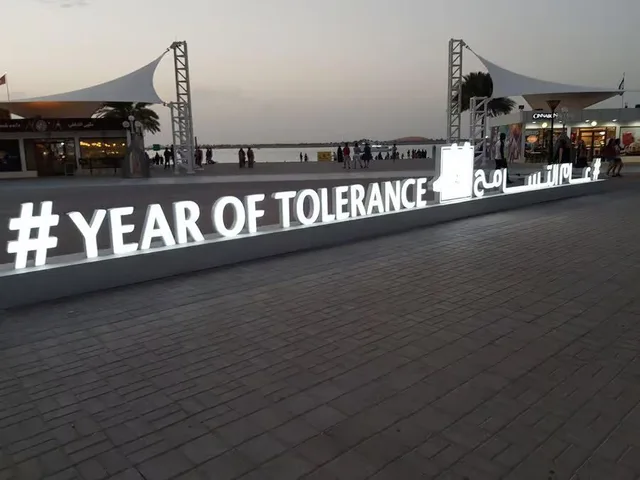 Shoppingtour Abu Dhabi: Souk und ausgewählte Mall – Aufnahme zum Erlebnis – Bild 6