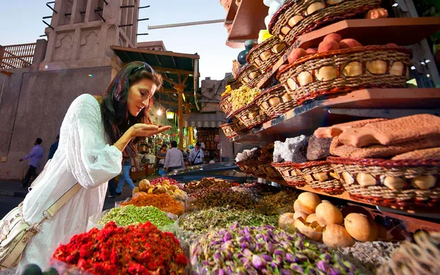 Private Shoppingtour Dubai mit Global Village – Aufnahme zum Erlebnis – Bild 17
