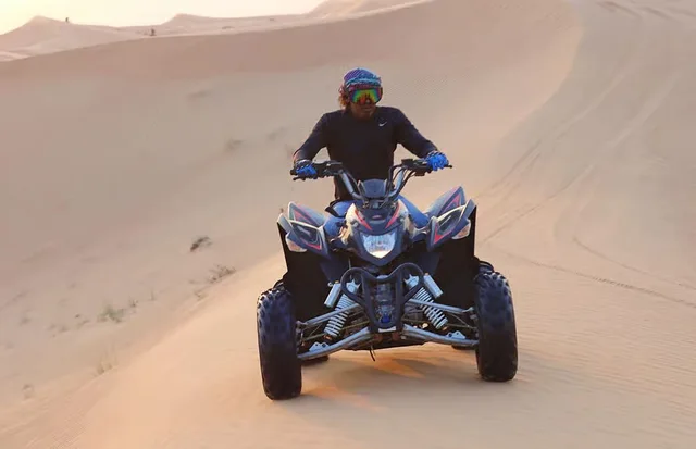 Doha Wüstensafari: Quad, Kamel und Inland Sea – Aufnahme zum Erlebnis – Bild 13
