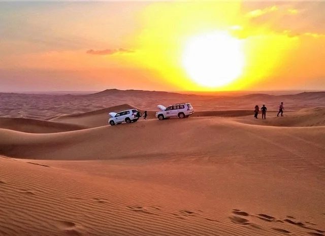 Bedouin Oasis: Abendsafari mit Dünenfahrt und Grillessen – Aufnahme zum Erlebnis – Bild 14