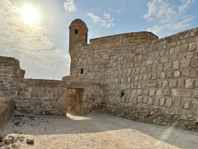 Bahrain UNESCO-Tour: Dilmun, Fort und Perlenpfad – Aufnahme zum Erlebnis – Bild 3