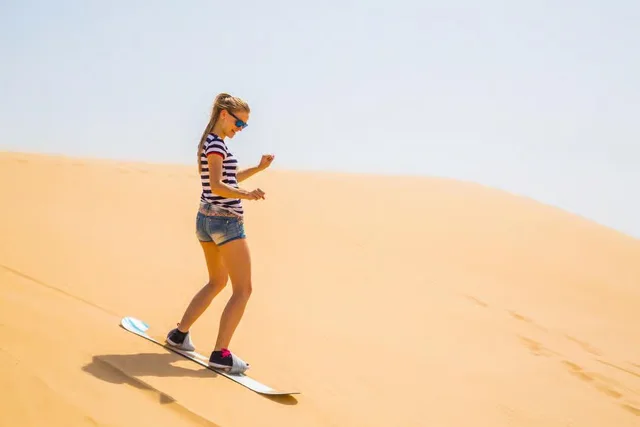 Familien-Wüstensafari Dubai: sanftere Fahrt und See-Option – Aufnahme zum Erlebnis – Bild 11