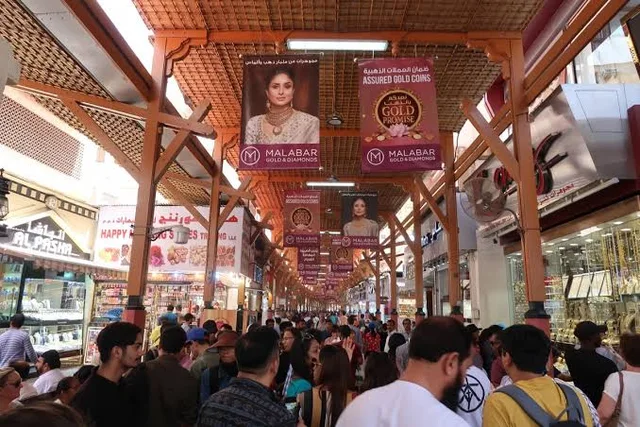 Private Shoppingtour Dubai mit Global Village – Aufnahme zum Erlebnis – Bild 10