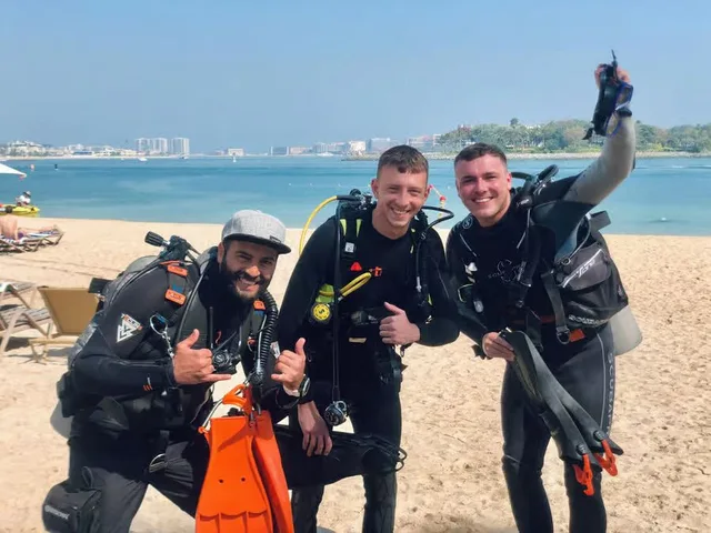 Schnuppertauchen Dubai: Einführung vom Ufer – Aufnahme zum Erlebnis – Bild 3