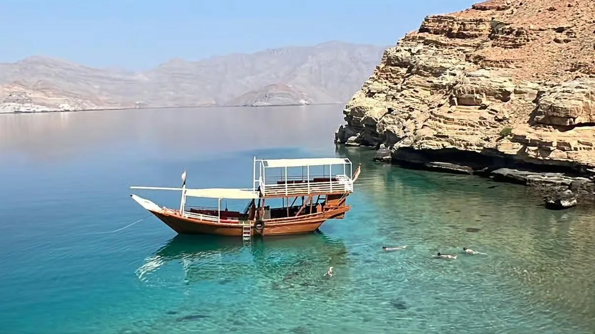 Khasab und Musandam ab Dubai: Dhau-Fahrt mit Oman-Anreise – Aufnahme zum Erlebnis