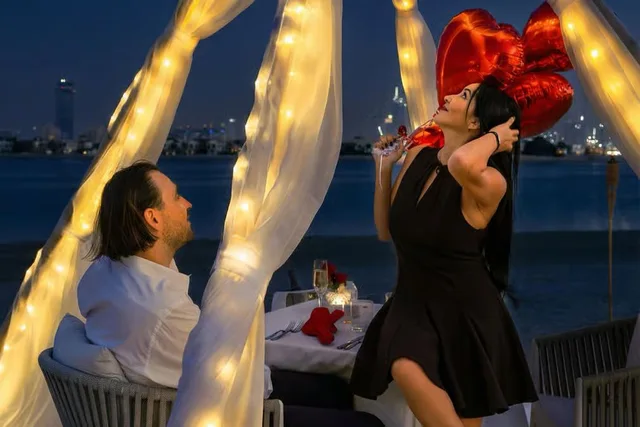 Romantisches Stranddinner für zwei im Th8 Palm – Aufnahme zum Erlebnis – Bild 3