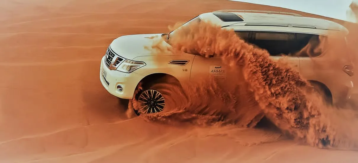 Rote Dünen in Lahbab: Safari, Kamel und Sandboarding – Aufnahme zum Erlebnis