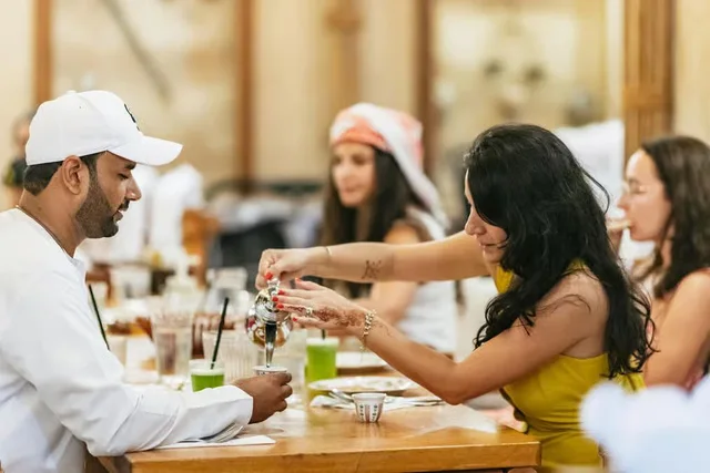 Al Fahidi, Souks und Abra: Rundgang durch das alte Dubai – Aufnahme zum Erlebnis – Bild 10