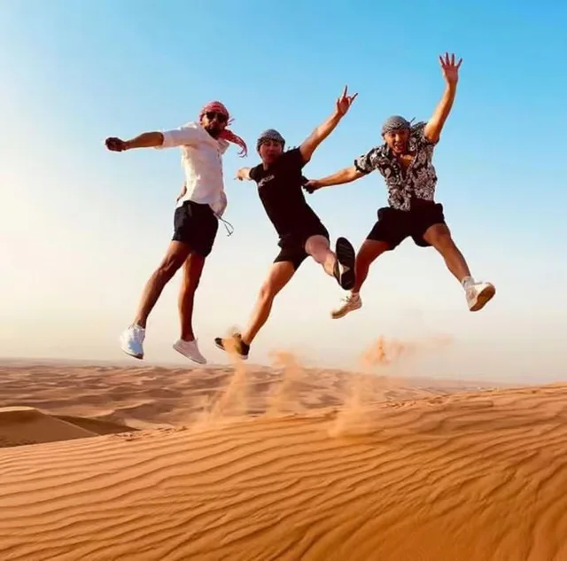 Doha Wüstensafari: Quad, Kamel und Inland Sea – Aufnahme zum Erlebnis – Bild 2