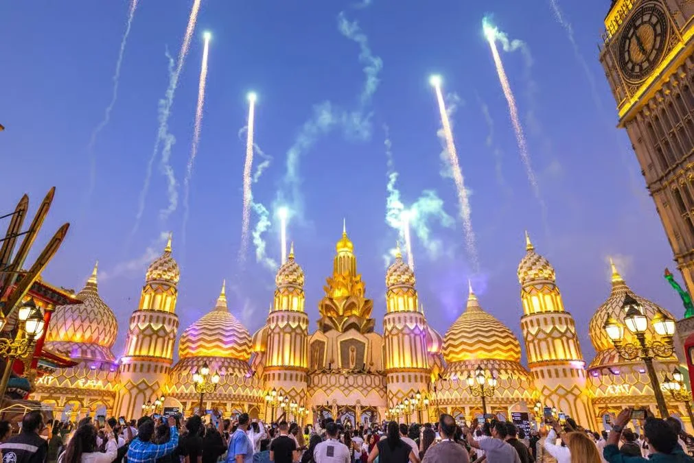 Global Village Dubai: Eintritt mit Hoteltransfer – Aufnahme zum Erlebnis