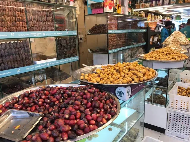 Shoppingtour Abu Dhabi: Souk und ausgewählte Mall – Aufnahme zum Erlebnis – Bild 3