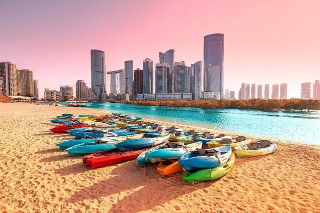 Abu Dhabi: Reem Central Park 2-hour Guided Kayak Tour experience in Abu Dhabi