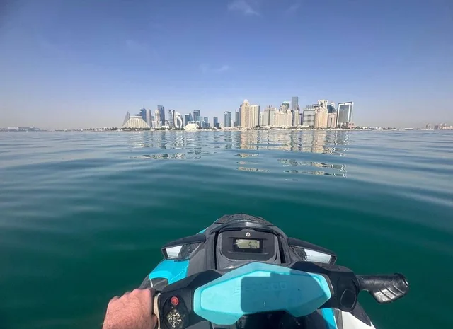 Jetski an Katara Beach: Fahrzeit und Besetzung wählen – Aufnahme zum Erlebnis – Bild 3