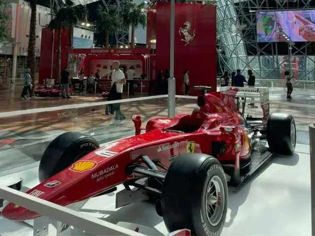 Ferrari World Abu Dhabi mit privatem SUV-Transfer – Aufnahme zum Erlebnis – Bild 10
