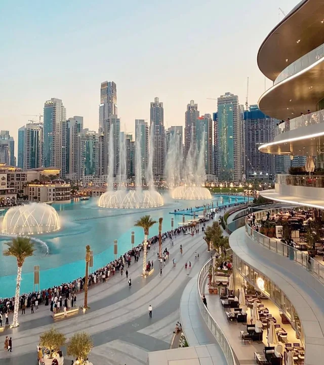 Dubai bei Nacht: Skyline und Fontänen nach Betriebsplan – Aufnahme zum Erlebnis – Bild 5