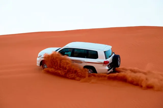 Bedouin Oasis: Abendsafari mit Dünenfahrt und Grillessen – Aufnahme zum Erlebnis – Bild 6