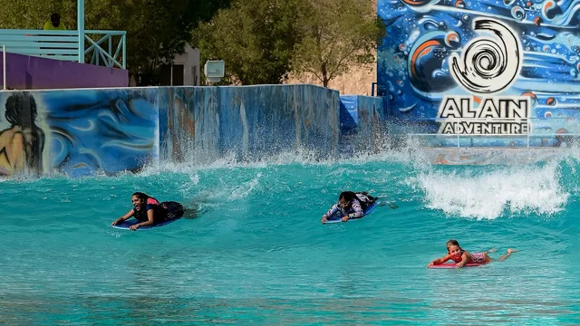 Al Ain Adventure: Rafting, Splash Pass und Surfen – Aufnahme zum Erlebnis – Bild 8