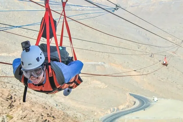 Jais Flight: Zipline-Erlebnis am Jebel Jais – Aufnahme zum Erlebnis – Bild 9