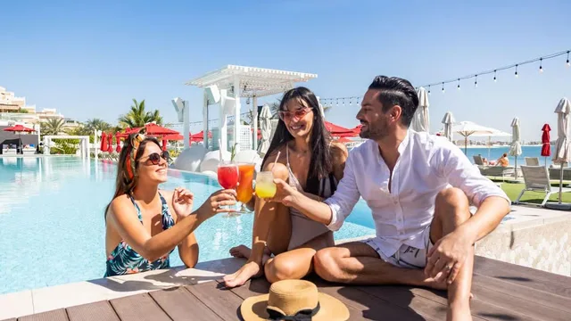 Palm Jumeirah: Strand- und Pooltag im Th8 Palm – Aufnahme zum Erlebnis – Bild 3