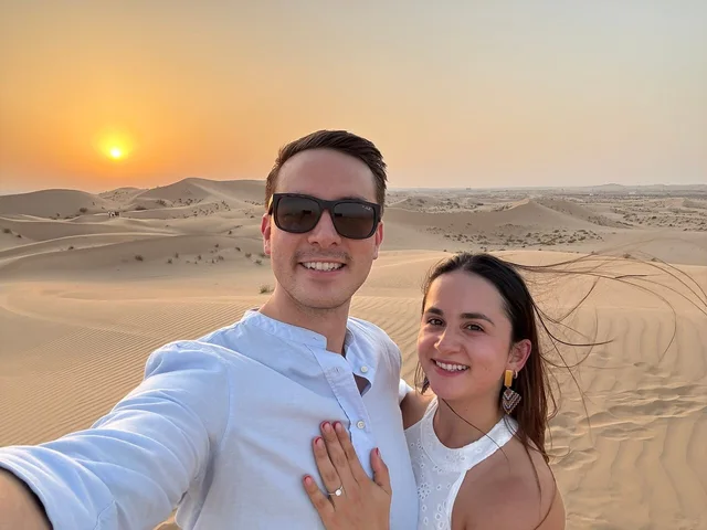 Privates Dünendinner in Abu Dhabi: Sonnenuntergang und Grillessen – Aufnahme zum Erlebnis – Bild 9
