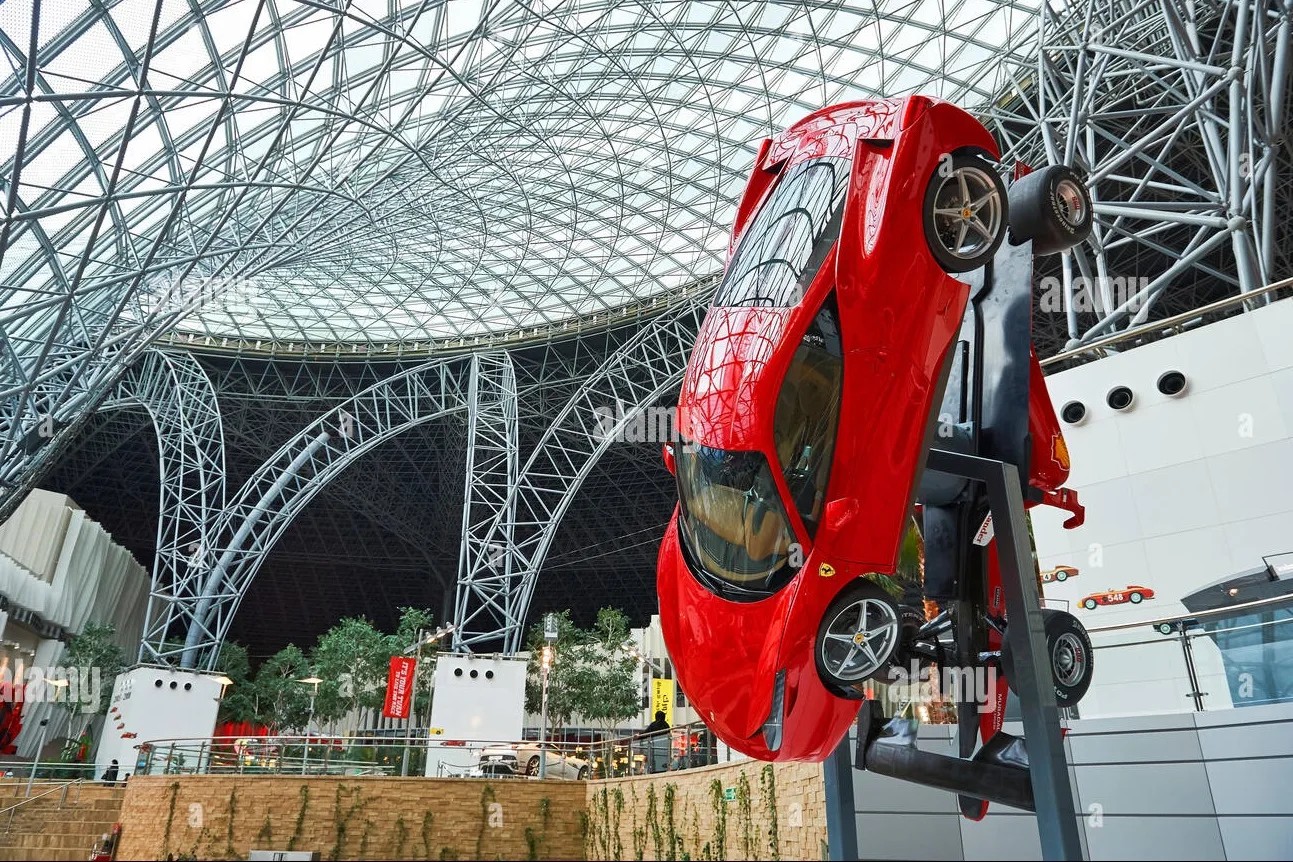 Ferrari World Abu Dhabi mit privatem SUV-Transfer – Aufnahme zum Erlebnis