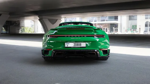 Porsche 911 Turbo S in Dubai mieten: Fahrzeugangebot anfragen – Aufnahme zum Erlebnis – Bild 7