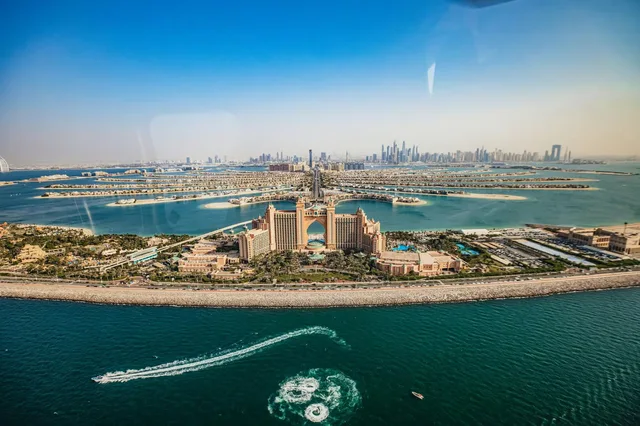 Hubschrauber-Rundflug Dubai: gemeinsamer Sitz oder Privatflug – Aufnahme zum Erlebnis – Bild 12