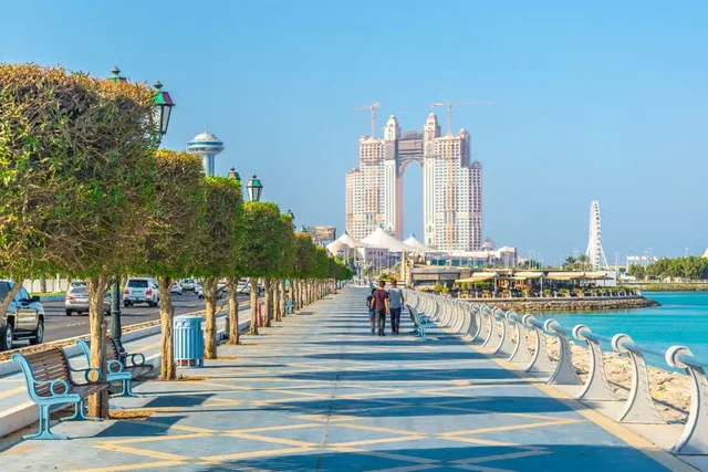 Abu Dhabi ab Dubai: Moschee, Palast und Etihad Towers – Aufnahme zum Erlebnis – Bild 8