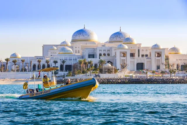 Yas Island Speedboot-Rundfahrt: Skyline in fünfundvierzig Minuten – Aufnahme zum Erlebnis – Bild 2