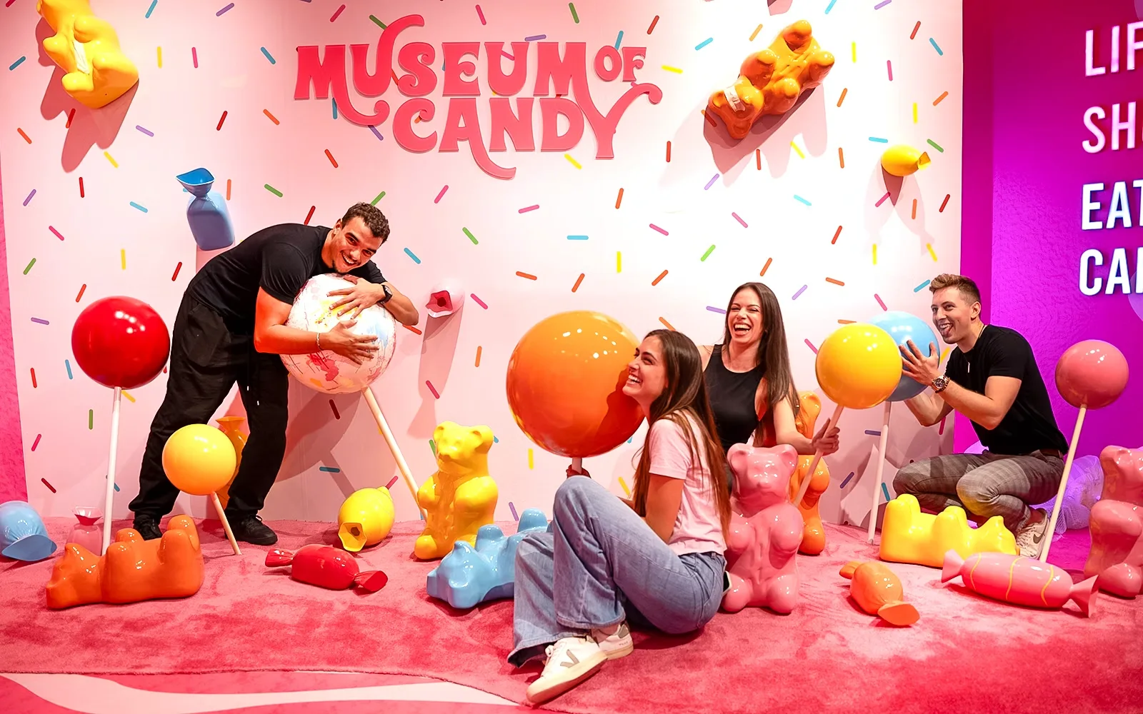 Museum of Candy Dubai: Themenräume und süße Kostproben – Aufnahme zum Erlebnis