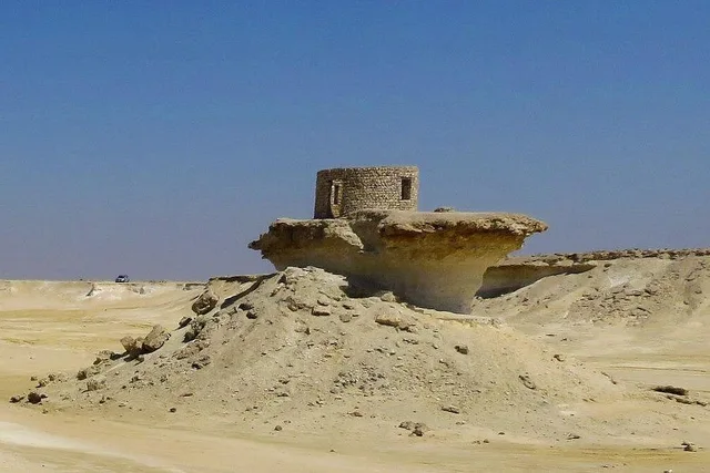 Westkatar: Zekreet, Richard Serra und Kamelrennbahn – Aufnahme zum Erlebnis – Bild 5