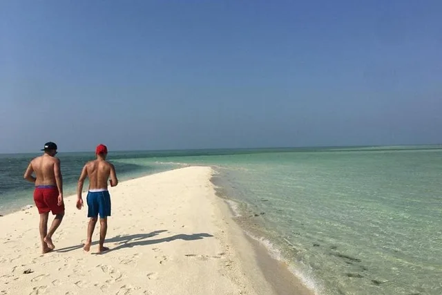 Jarada Island: privater Bootsausflug zur Sandbank – Aufnahme zum Erlebnis – Bild 9