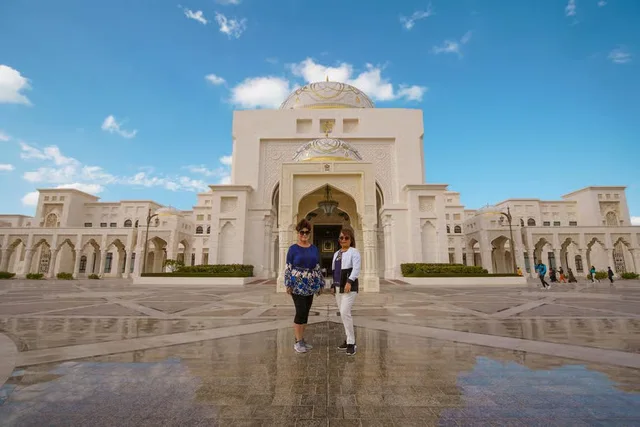 Abu Dhabi ab Dubai: Moschee, Palast und Etihad Towers – Aufnahme zum Erlebnis – Bild 7
