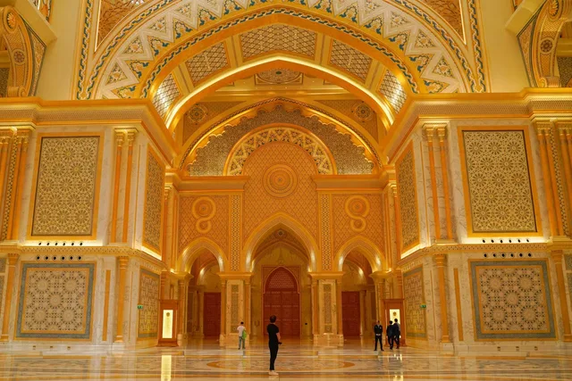 Abu Dhabi Stadtrundfahrt: Moschee, Qasr Al Watan und Etihad Towers – Aufnahme zum Erlebnis – Bild 14