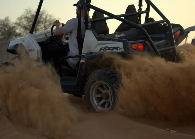 Geführte Buggytour: Zweisitzer in Ras Al Khaimah – Aufnahme zum Erlebnis – Bild 4