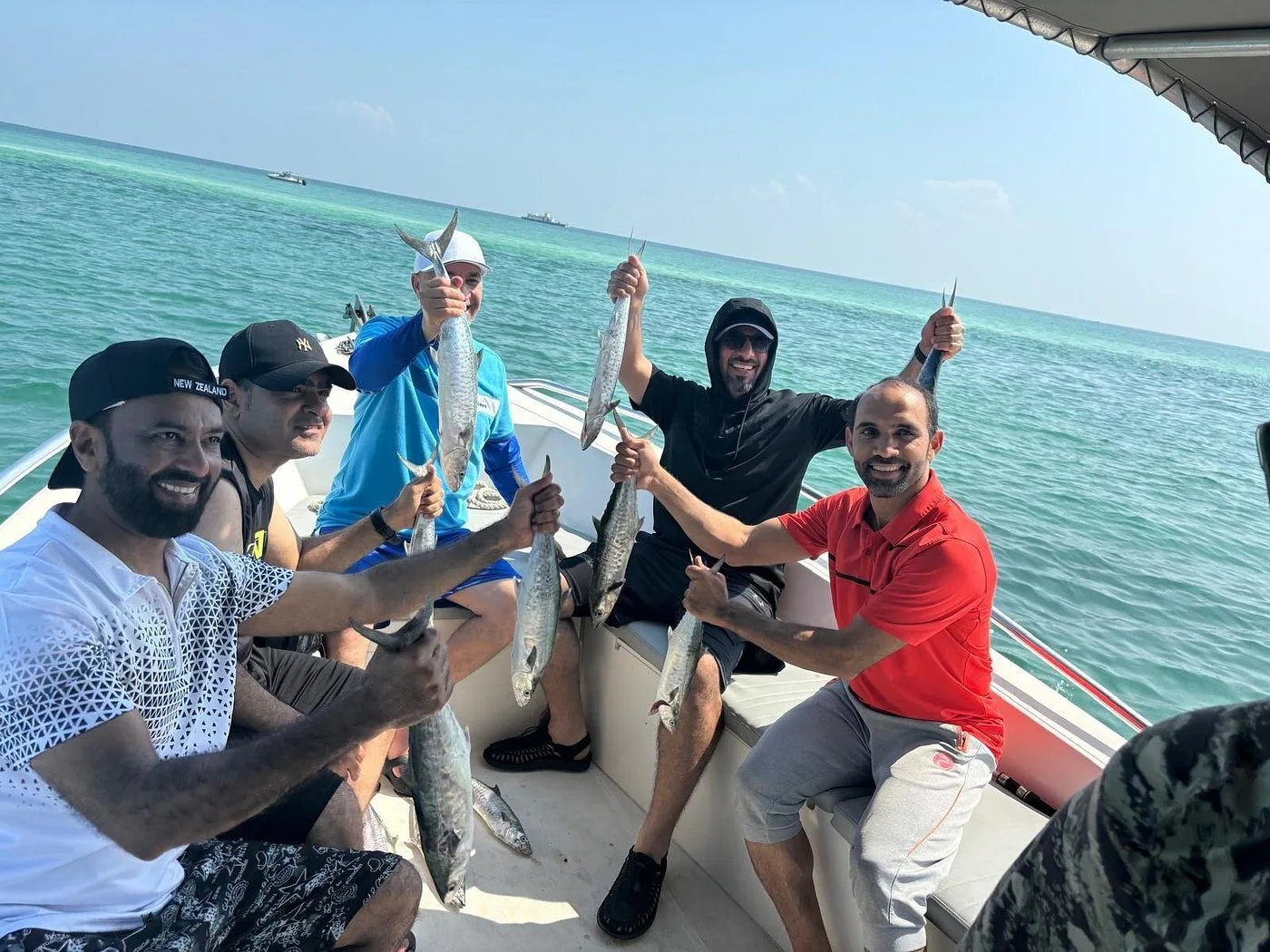 Jarada Island: privater Bootsausflug mit Angeln – Aufnahme zum Erlebnis
