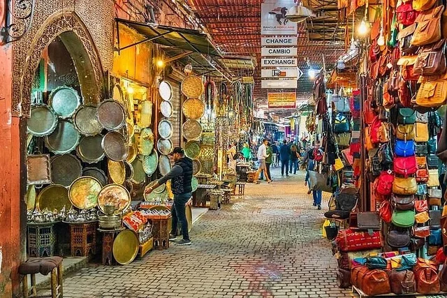 Private Shoppingtour Dubai mit Global Village – Aufnahme zum Erlebnis – Bild 3
