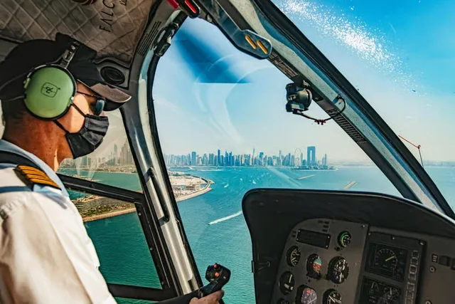 Hubschrauber-Rundflug Dubai: gemeinsamer Sitz oder Privatflug – Aufnahme zum Erlebnis – Bild 10