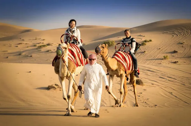 Abu Dhabi Morgensafari mit Quad und Sandboarding – Aufnahme zum Erlebnis – Bild 16