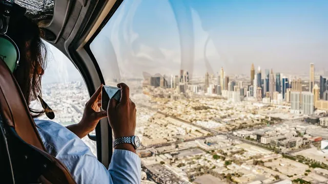 Hubschrauber-Rundflug Dubai: gemeinsamer Sitz oder Privatflug – Aufnahme zum Erlebnis – Bild 3