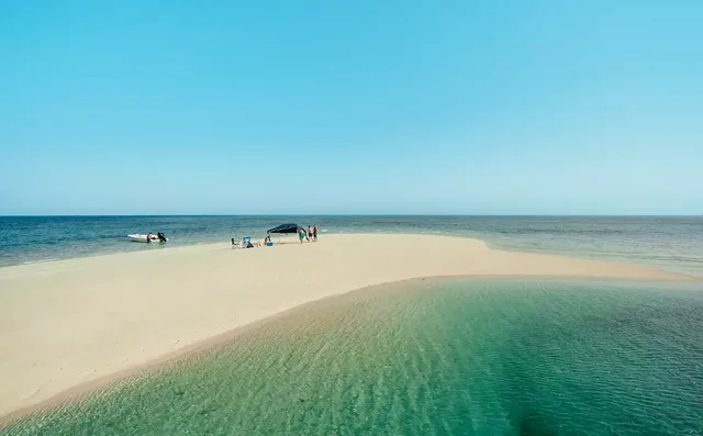 Jarada Island: privater Bootsausflug zur Sandbank – Aufnahme zum Erlebnis – Bild 7