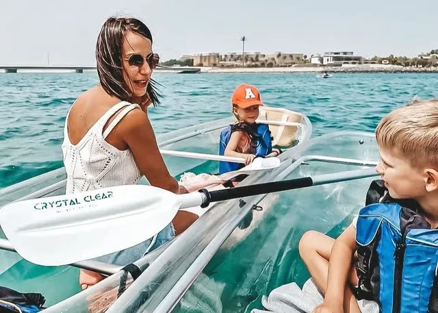 Transparentes Kajak Dubai: Küste und Skylineblick – Aufnahme zum Erlebnis – Bild 11